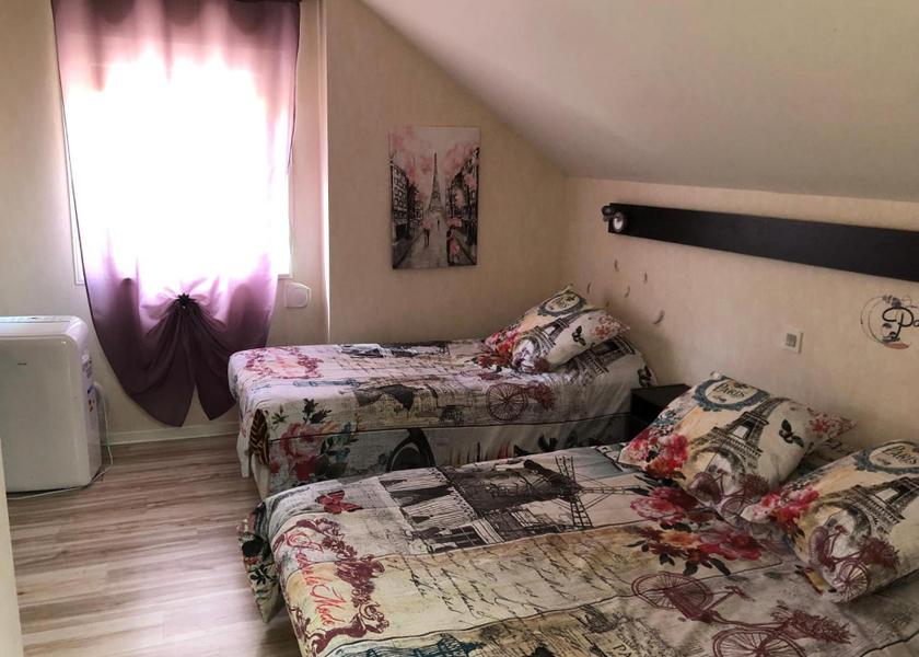 Bourgogne-Franche-Comte Baume-les-Dames Triple Room