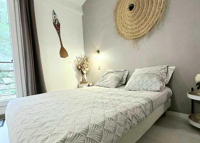 Occitanie Bize-Minervois Triple Room with Private Bathroom