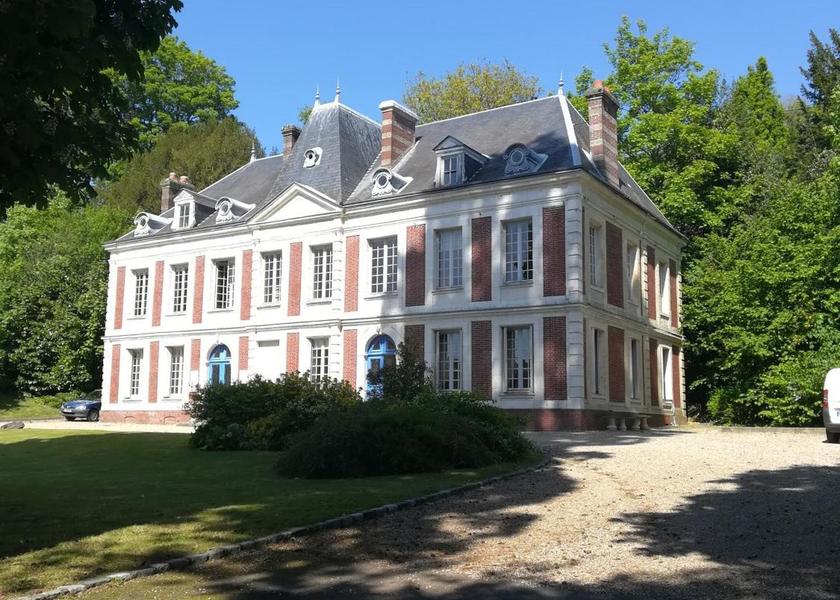 Normandy Bolbec garden