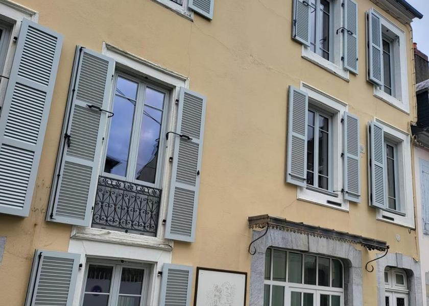 Occitanie Bagneres-De-Bigorre entrance