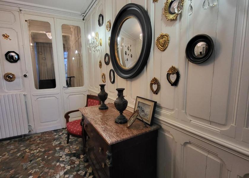 Occitanie Bagneres-De-Bigorre lobby