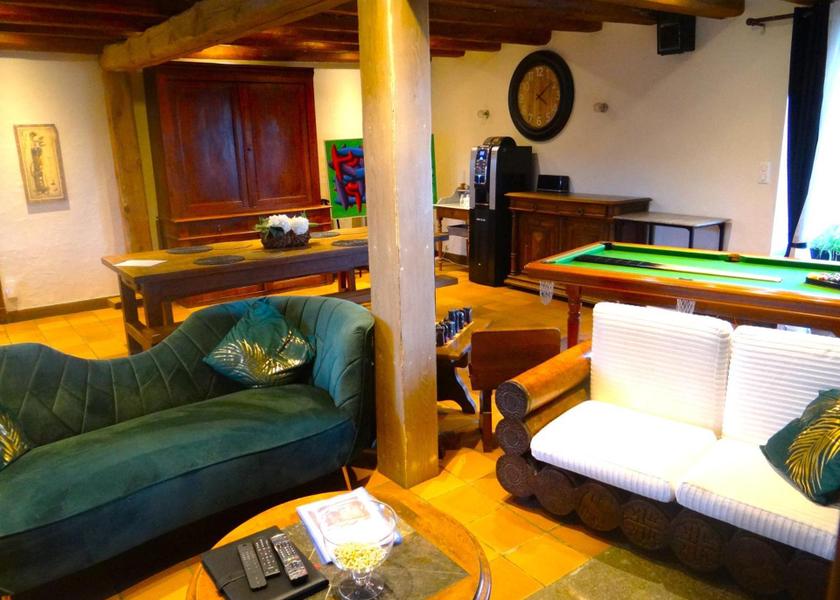 Auvergne-Rhône-Alpes Chaudes-Aigues facilities