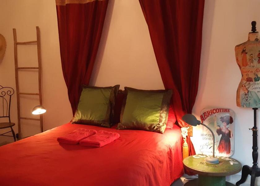 Bourgogne-Franche-Comte Cluny Double Room with Private Bathroom