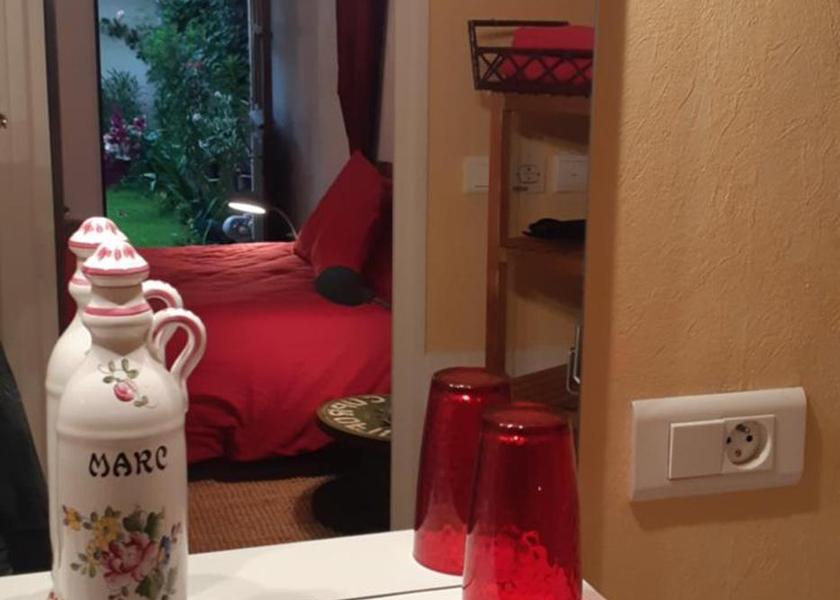 Bourgogne-Franche-Comte Cluny Double Room with Private Bathroom