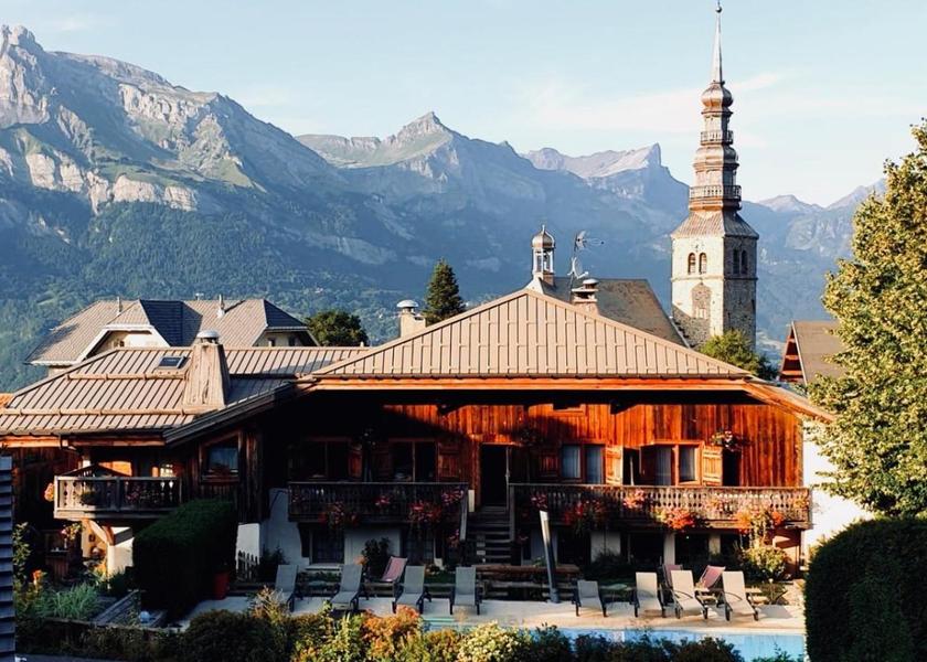 Auvergne-Rhône-Alpes Combloux exterior view