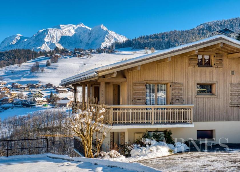 Auvergne-Rhône-Alpes Combloux exterior view