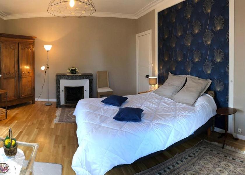 Normandy Grandcamp-Maisy Double Room with Private Bathroom