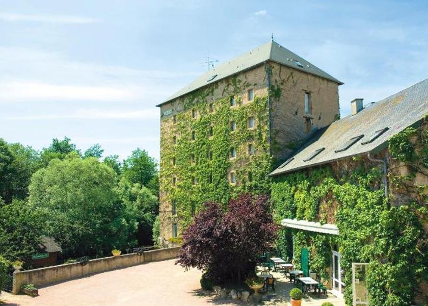 Auvergne-Rhône-Alpes Lapalisse Facilities