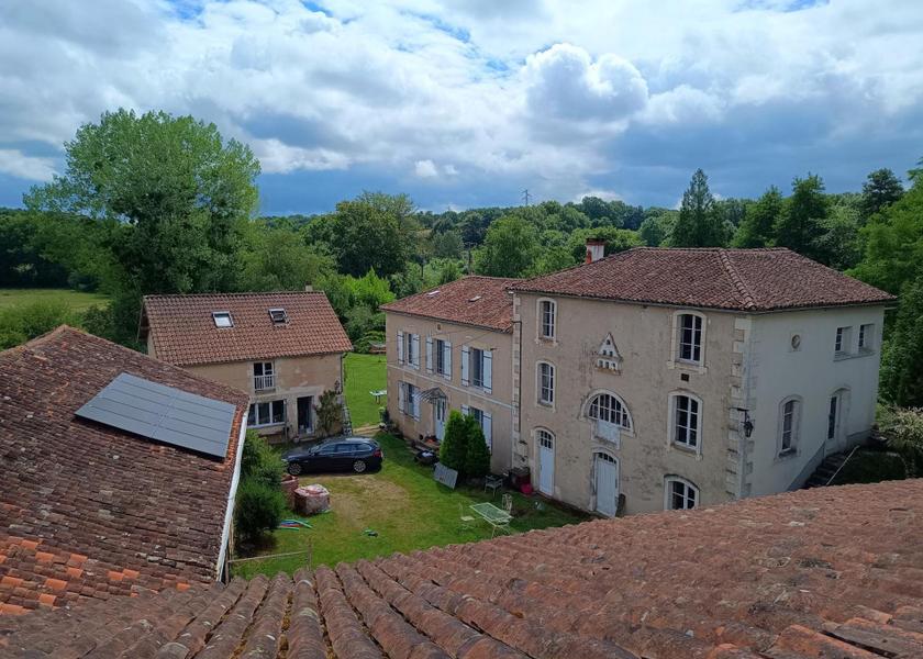 Nouvelle-Aquitaine Le Vigeant exterior view