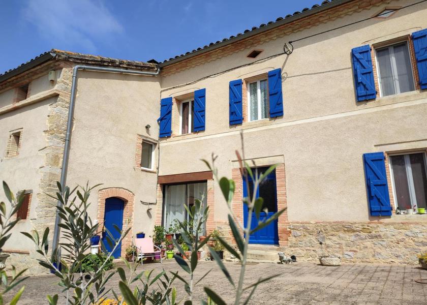 Occitanie Monclar-de-Quercy exterior view