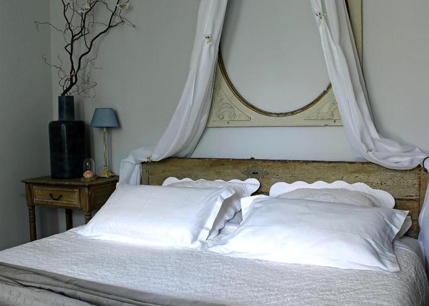 Pays de la Loire Montsoreau Charming Double Room with Shower with disability access