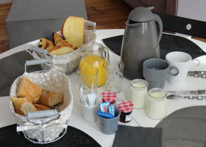 Brittany Pleumeur-Bodou food and beverages