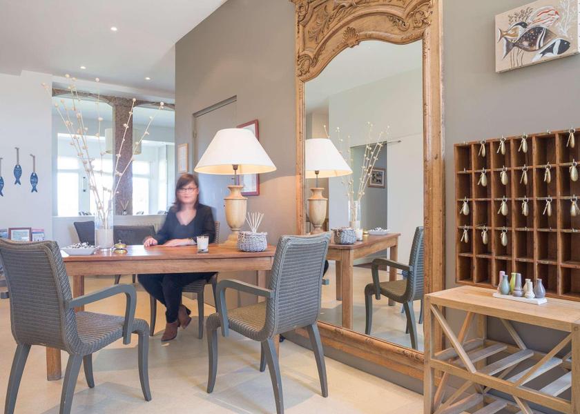 Brittany Perros-Guirec lobby