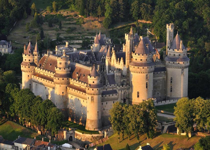Hauts-de-France Pierrefonds exterior view