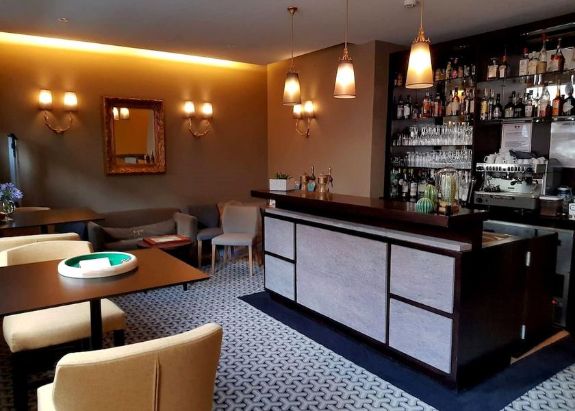 Brittany Ploërmel Bar (on property)
