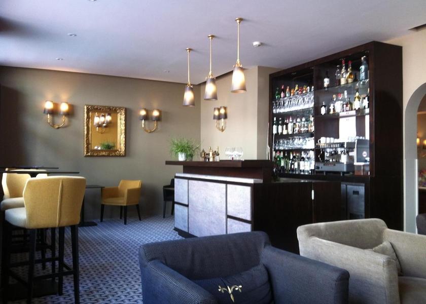 Brittany Ploërmel Bar (on property)