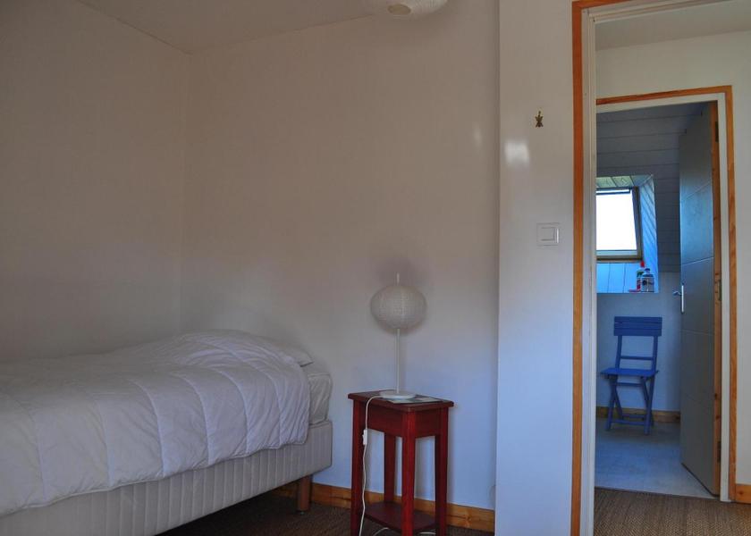 Brittany Ploërmel Single Room with Shared Shower and Toilet