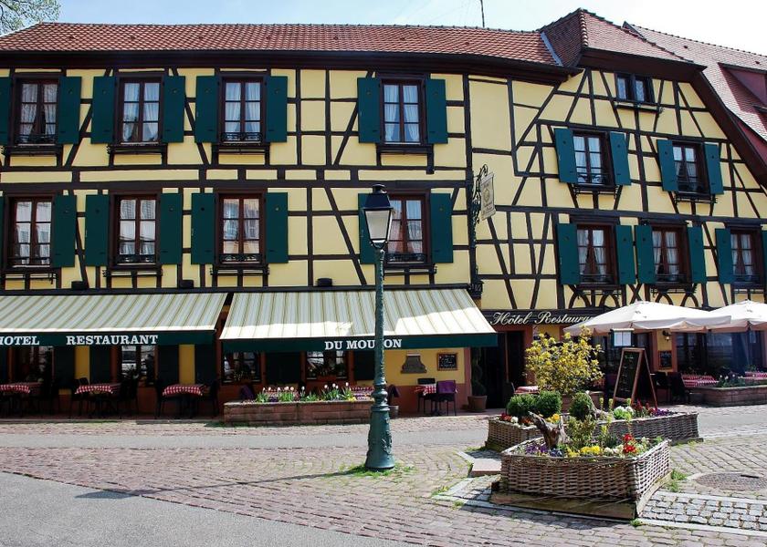 Grand Est Ribeauvillé Entrance