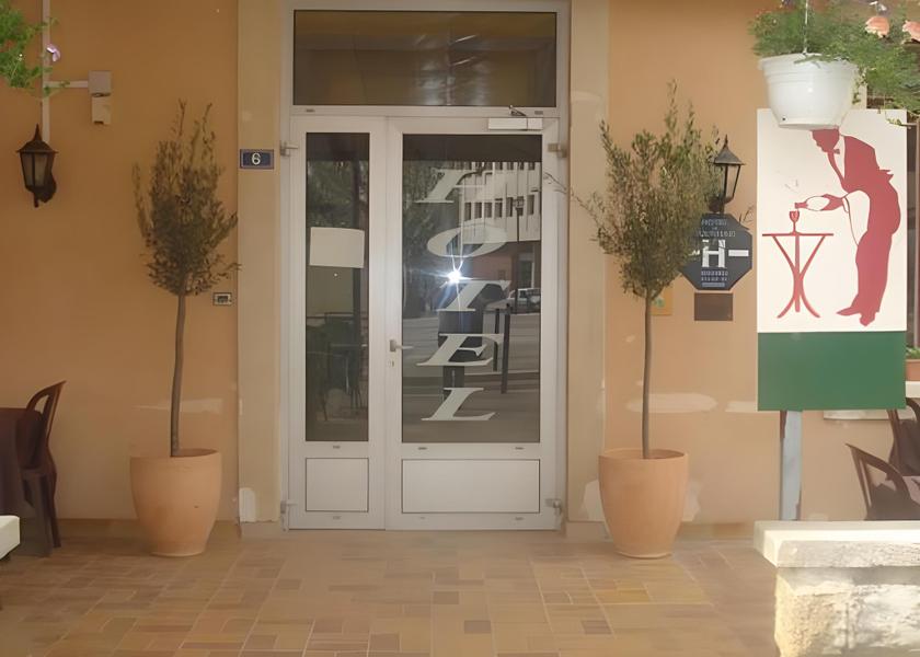 Provence-Alpes-Côte d'Azur Tarascon entrance