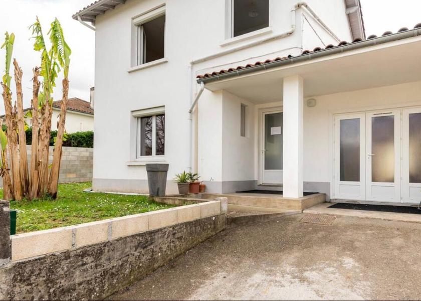 Nouvelle-Aquitaine Villeneuve-sur-Lot Hotel Exterior