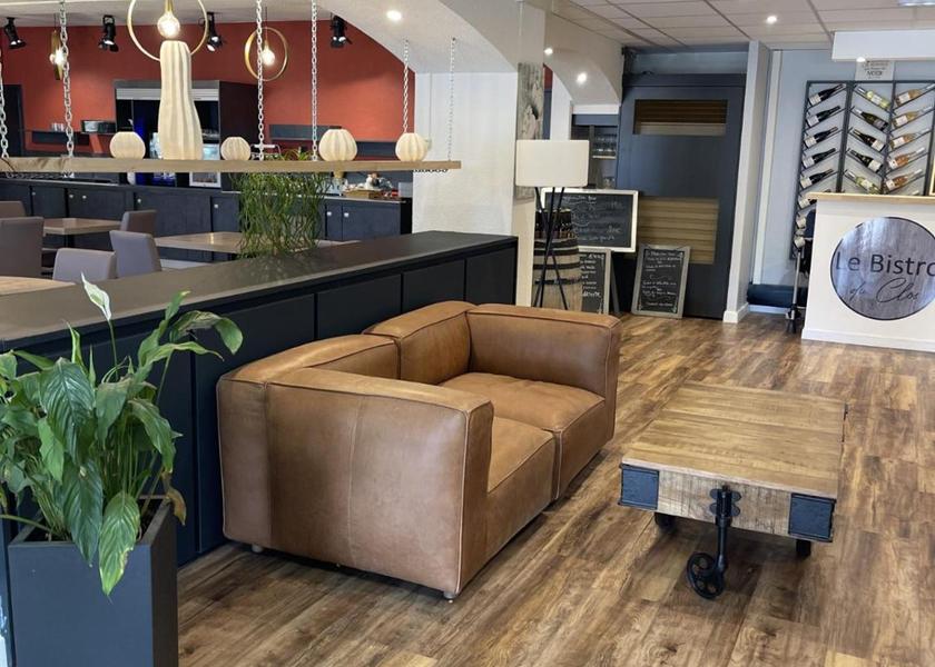 Auvergne-Rhone-Alpes Romans-sur-Isere guestroom