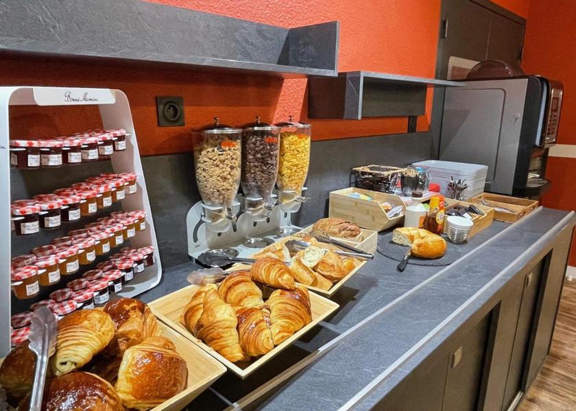 Auvergne-Rhone-Alpes Romans-sur-Isere food and beverages