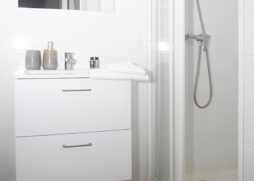 Auvergne-Rhône-Alpes Romans-sur-Isere Appartement-1 chambre-Design-Salle de bain privée séparée