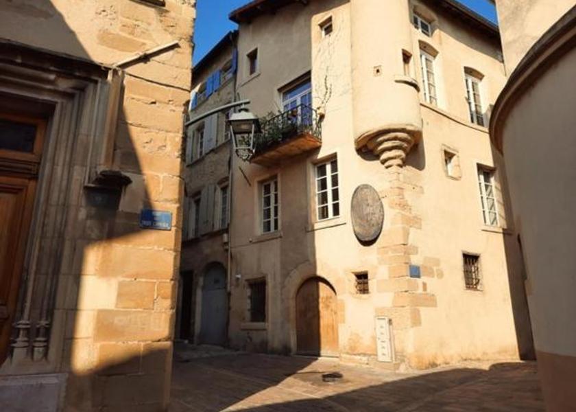 Auvergne-Rhône-Alpes Romans-sur-Isere 
