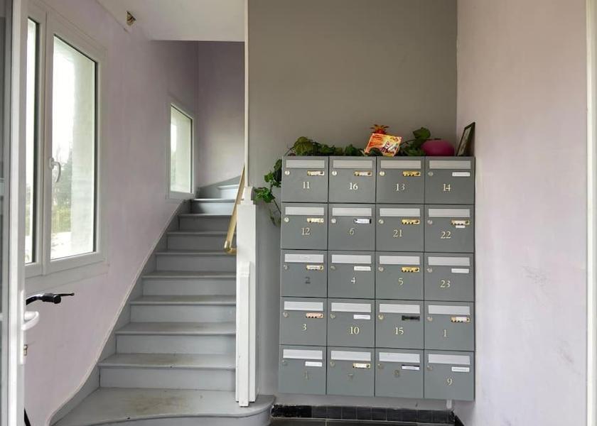 Ile-de-France Montreuil entrance