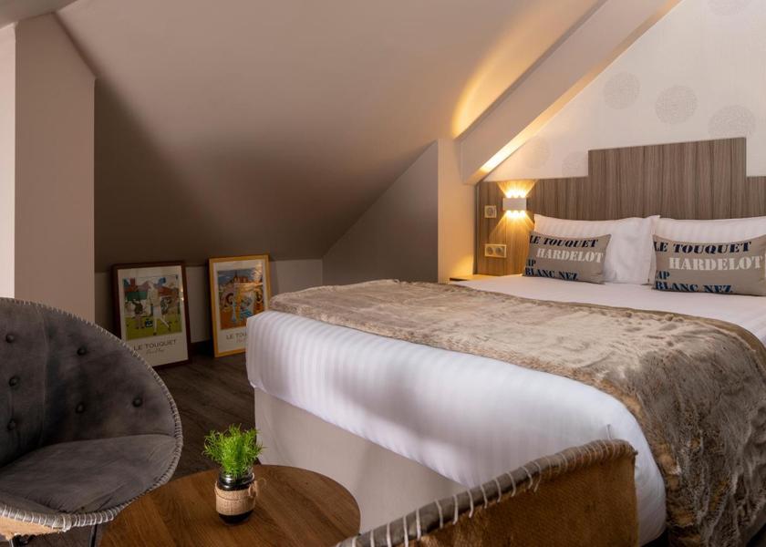 Ile-de-France Montreuil Attic Suite