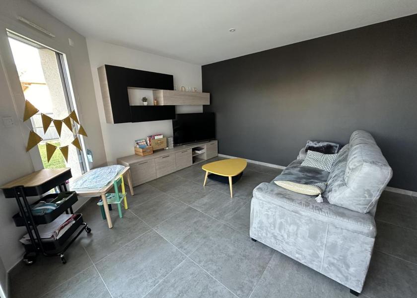 Pays de la Loire Mulsanne Three-Bedroom House