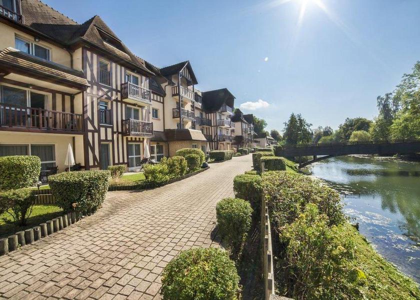 Normandy Connelles exterior view