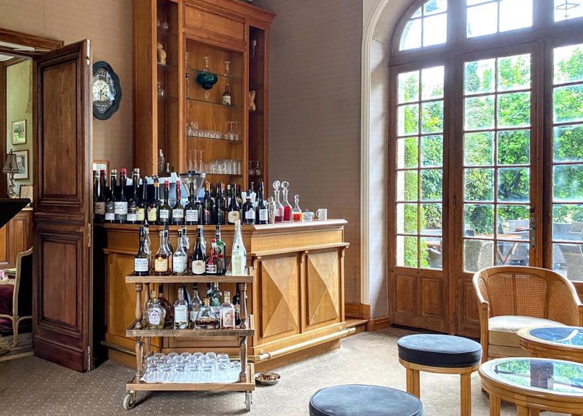 Normandy Connelles bar/lounge