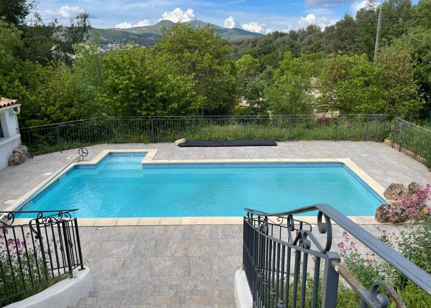 Provence-Alpes-Côte d'Azur Auriol swimming pool