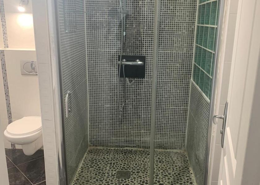 Île-de-France Bondy bathroom