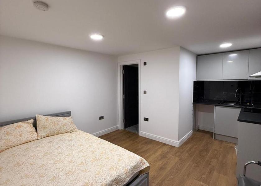 England Waterlooville bed