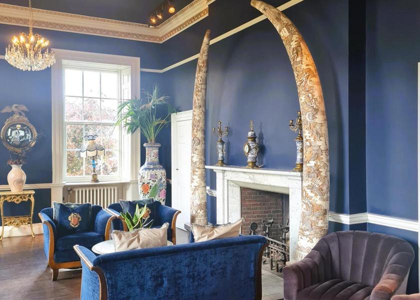 England Alnwick lobby
