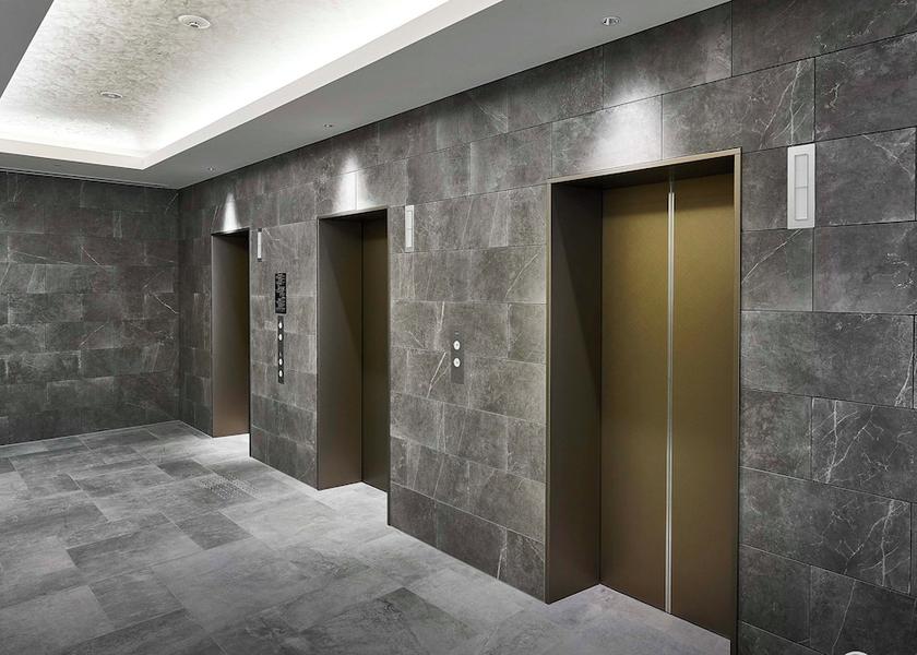 Akita Akita Elevator