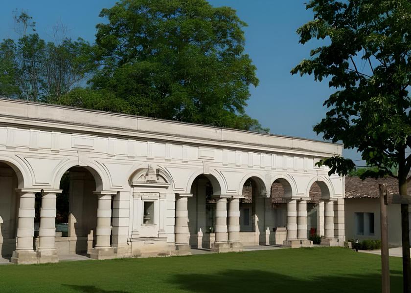 Nouvelle-Aquitaine Floirac exterior view