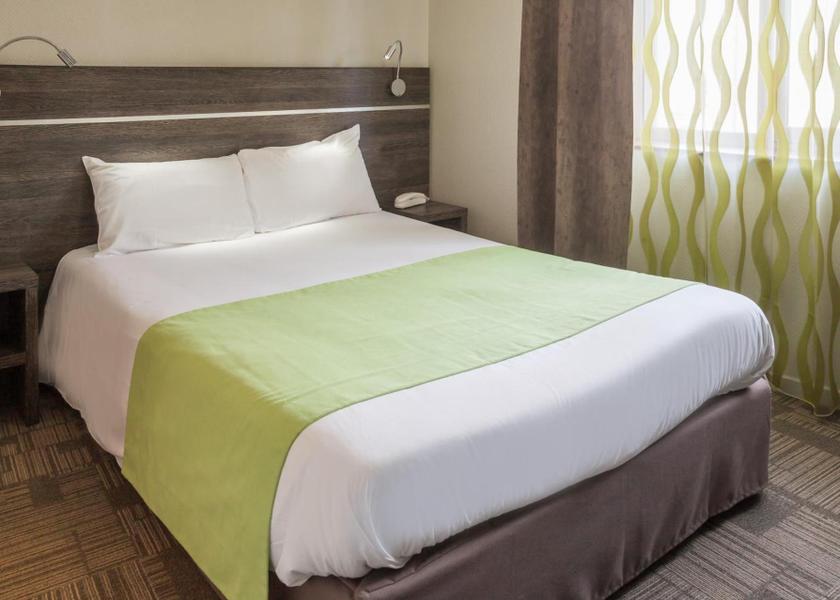 Auvergne-Rhone-Alpes Lezoux Superior Single Room