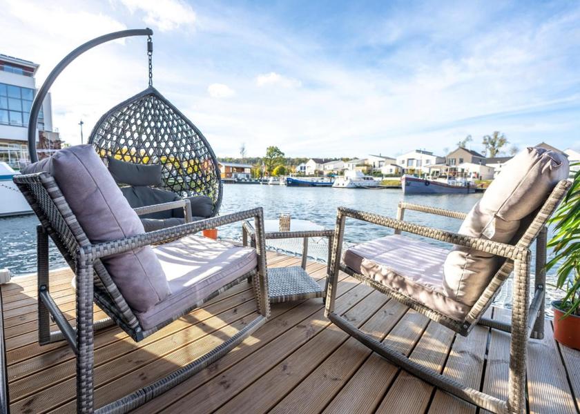 Île-de-France L'Isle-Adam balcony/terrace