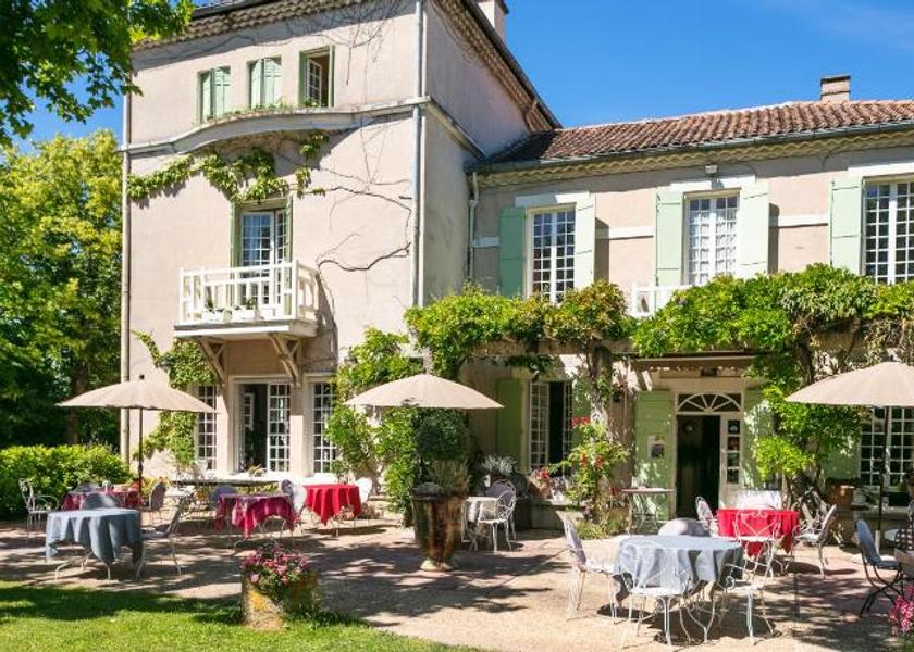 Provence-Alpes-Côte d'Azur Pernes-les-Fontaines Exterior view