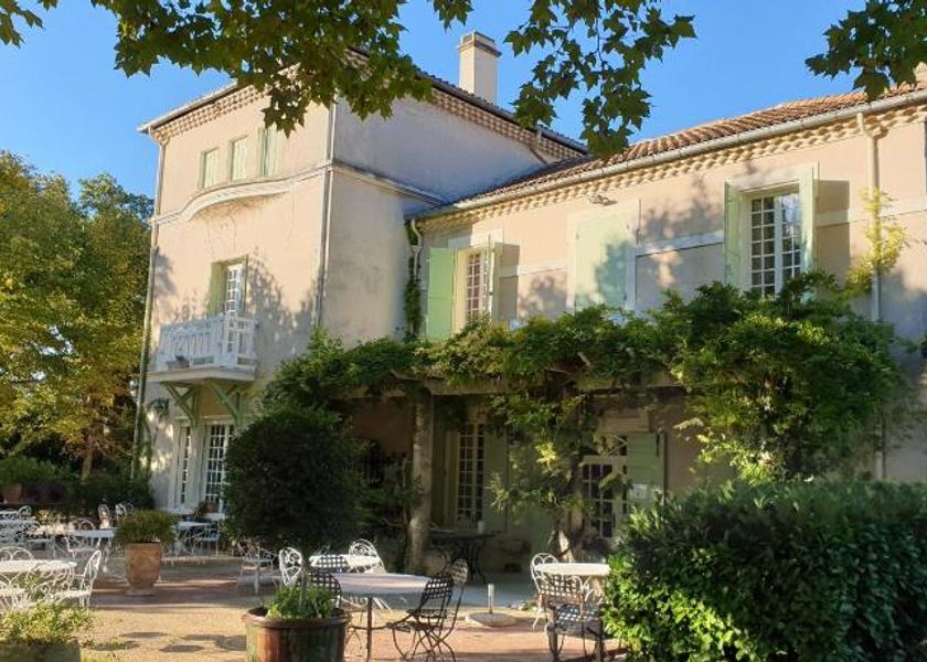 Provence-Alpes-Côte d'Azur Pernes-les-Fontaines Exterior view