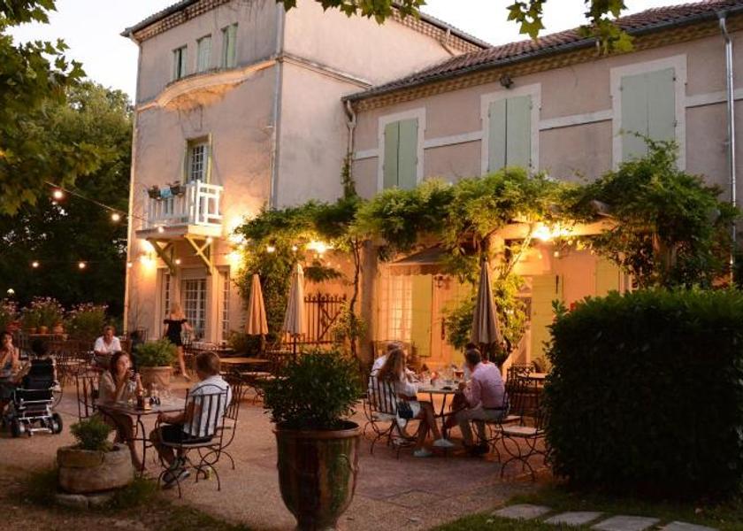 Provence-Alpes-Côte d'Azur Pernes-les-Fontaines Exterior view