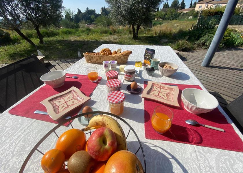 Occitanie Pujaut food and beverages