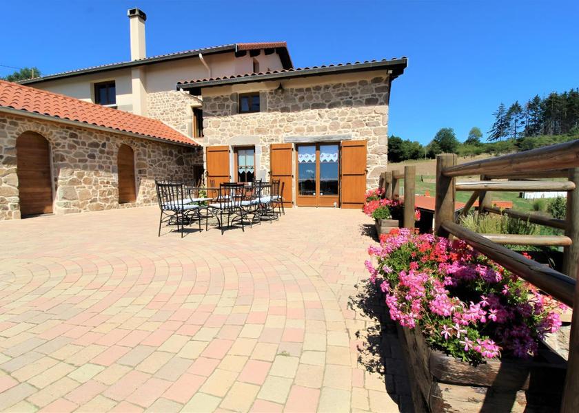Auvergne-Rhone-Alpes Saint-Laurent-De-Chamousset exterior view