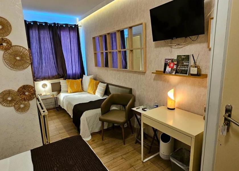 Grand Est Sarrebourg Triple Room with Private Bathroom