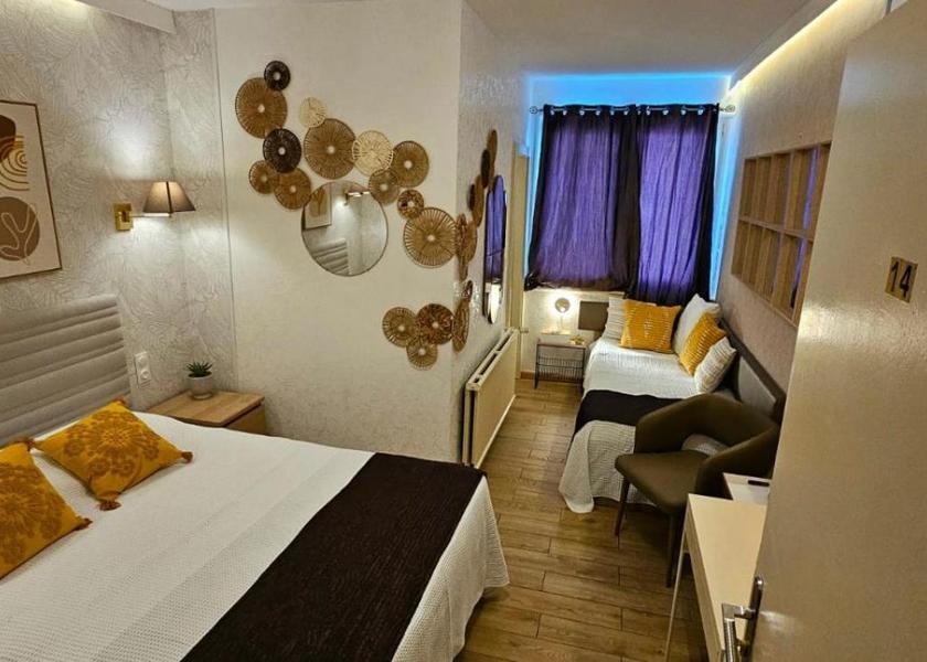 Grand Est Sarrebourg Triple Room with Private Bathroom