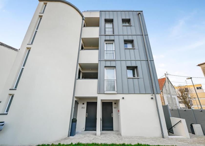 Ile-de-France Varennes-Jarcy exterior view