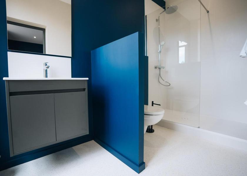 Centre - Loire Valley Chateauroux Double Room with Private Bathroom